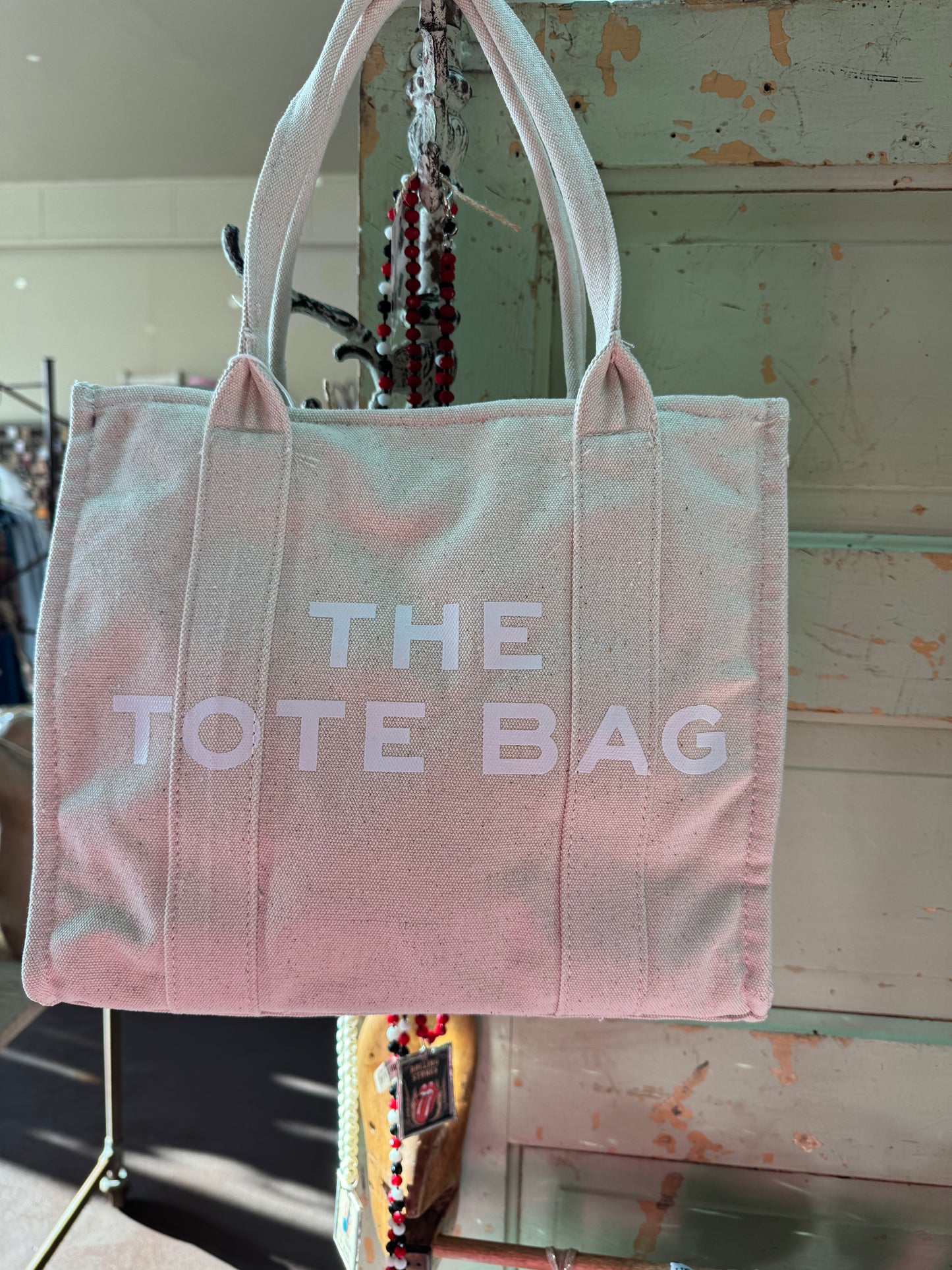 THE TOTE BAG