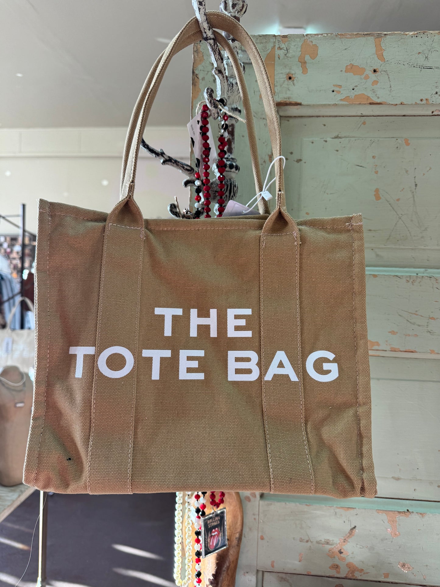 THE TOTE BAG