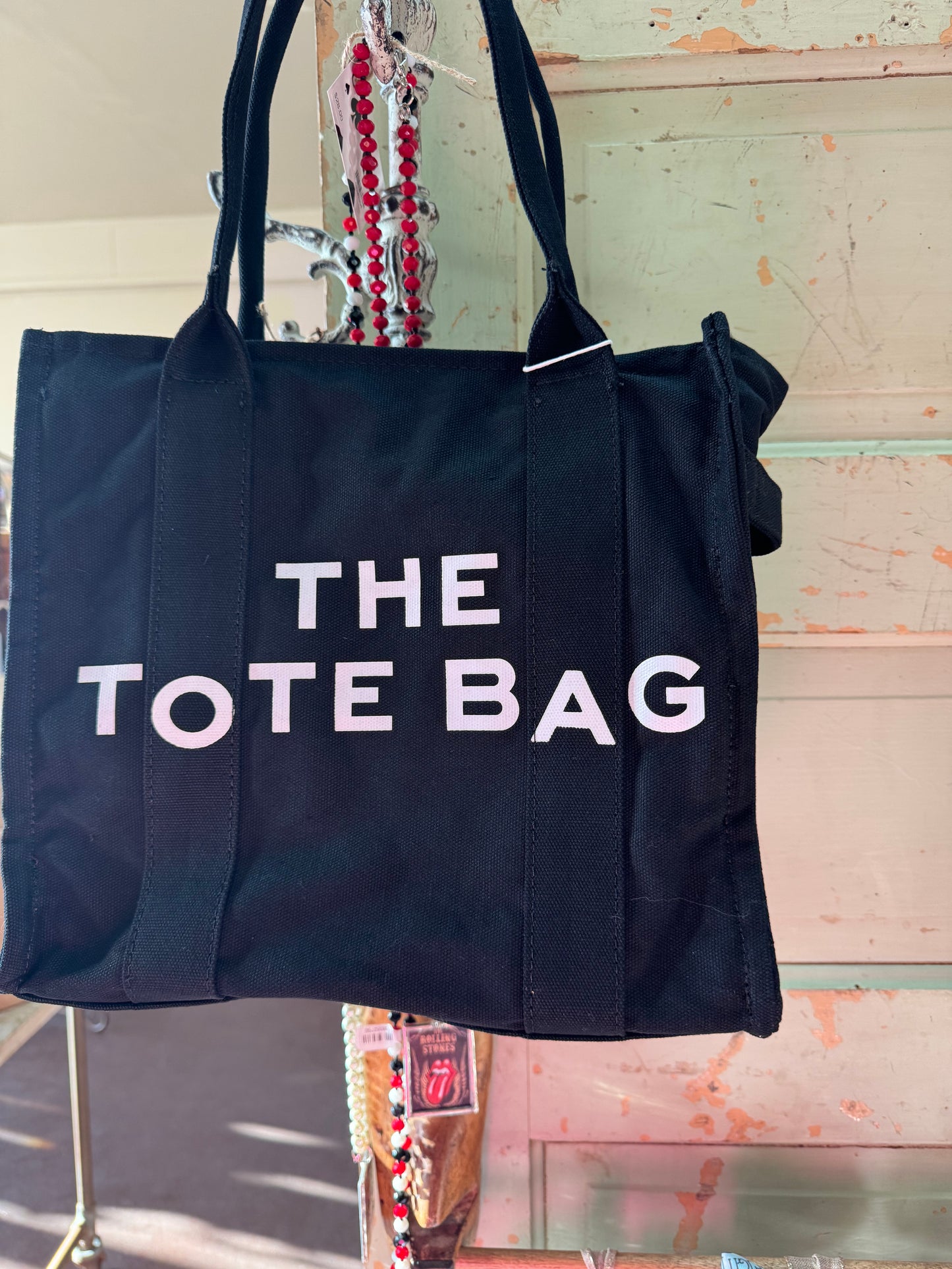 THE TOTE BAG